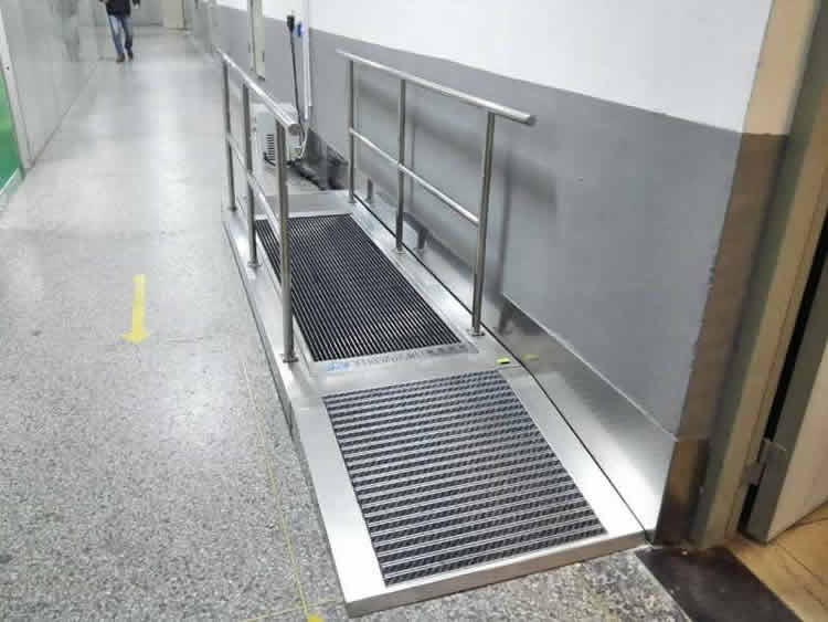 �Ď�ʽЬ���坍�C_ESD���o��T��ϵ�y