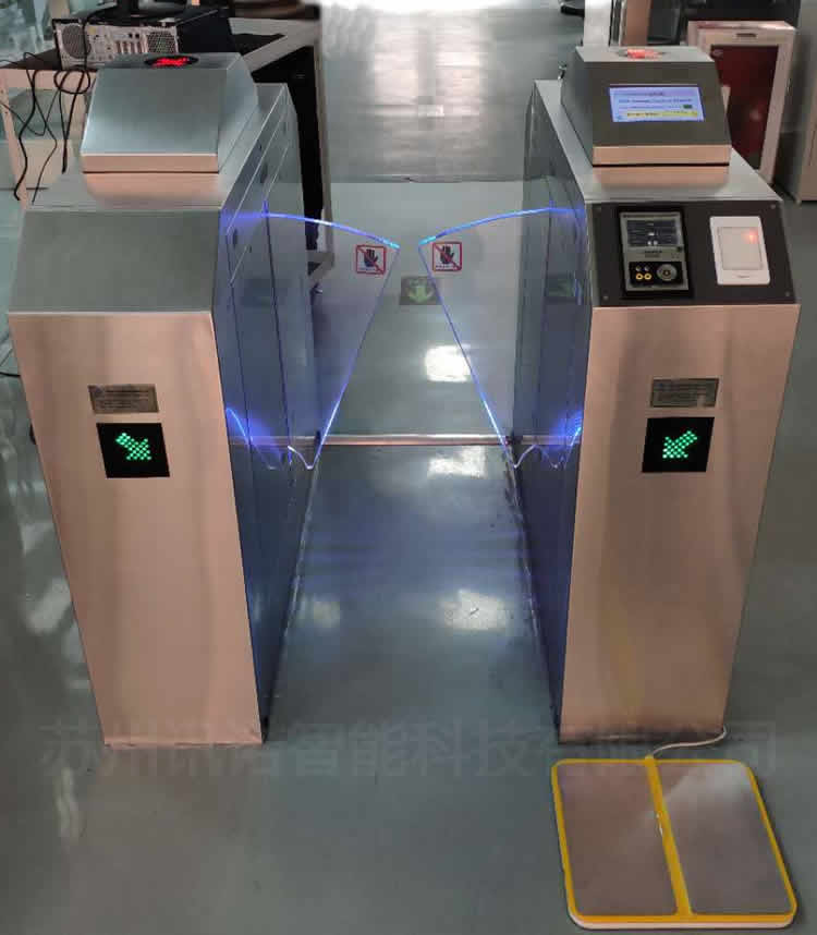 �Ͳ�ESD���o��T��ϵ�y(t��ng)