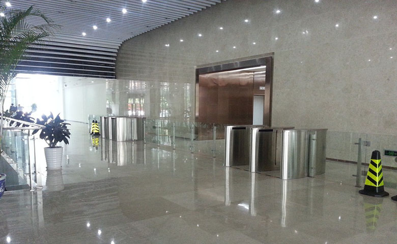 ���֘���������ͨ��