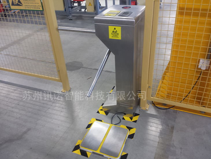 ̫�}��݁�l���o��T��