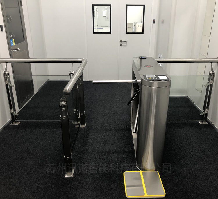 ���dESD�T(m��n)����݁�l_ESD���o��T(m��n)��ϵ�y(t��ng)